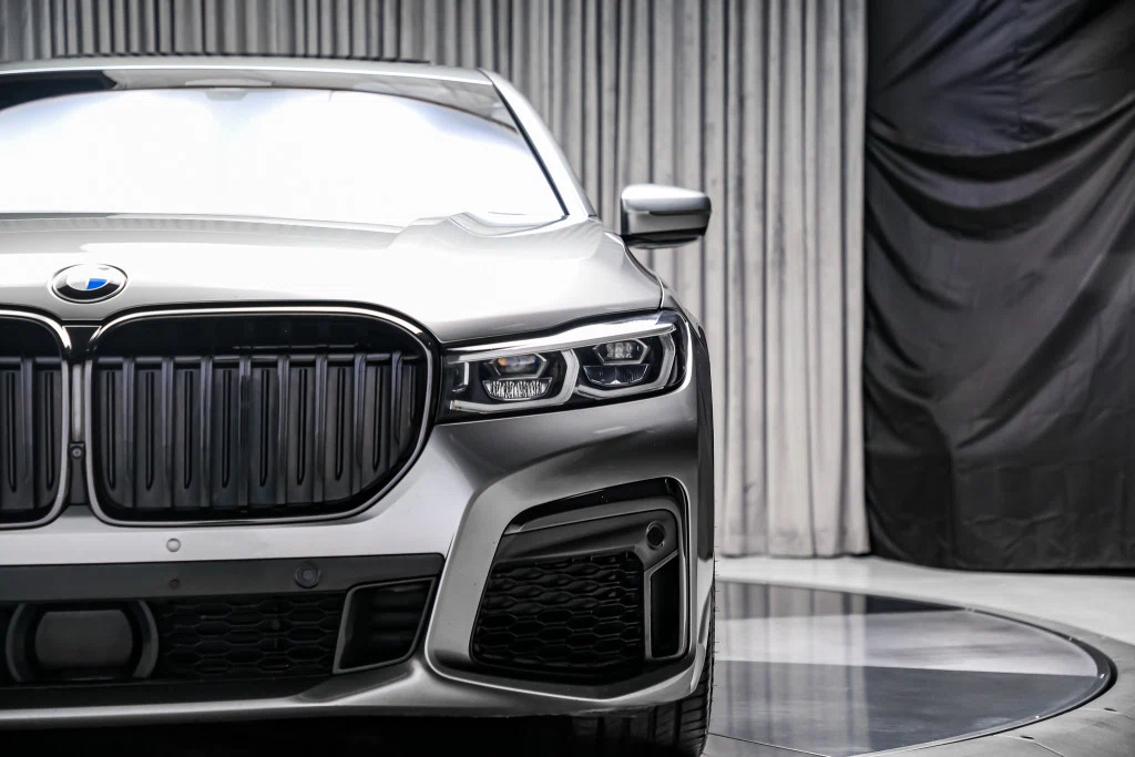 2021 BMW 750i xDrive M Sport, 11/30