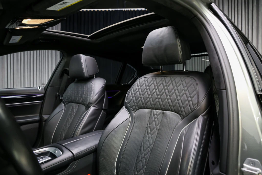 2021 BMW 750i xDrive M Sport, 20/30