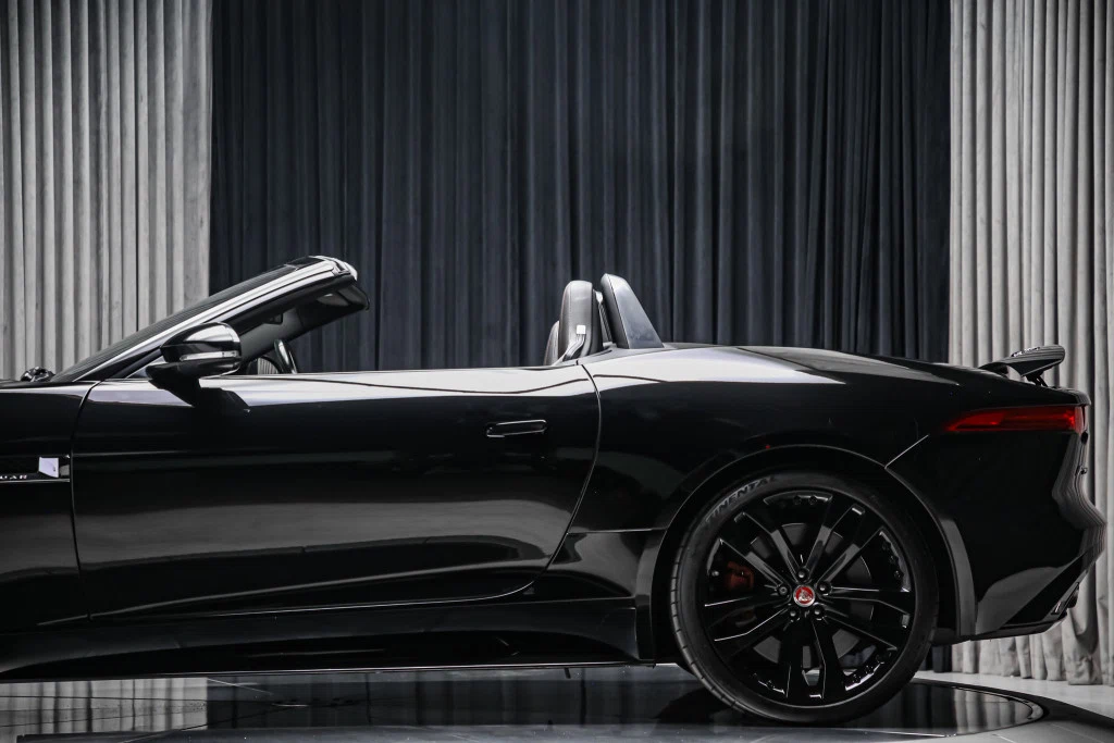 2017 Jaguar F-Type S Convertible AWD, 17/30