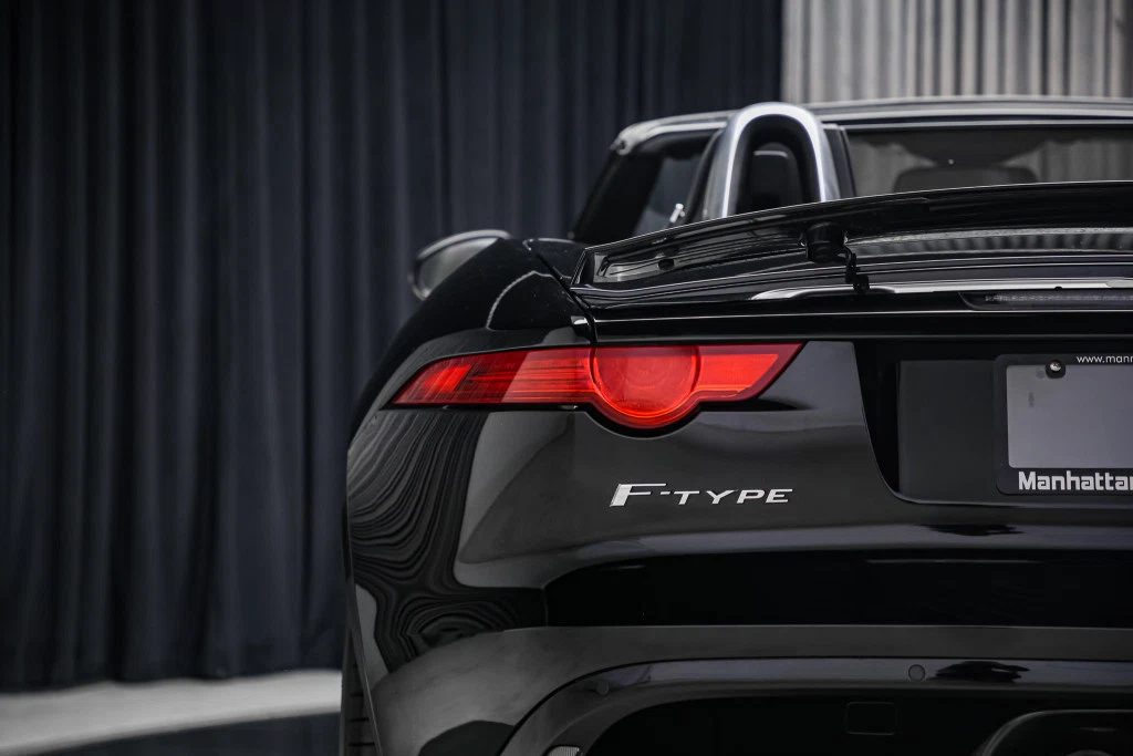 2017 Jaguar F-Type S Convertible AWD, 18/30