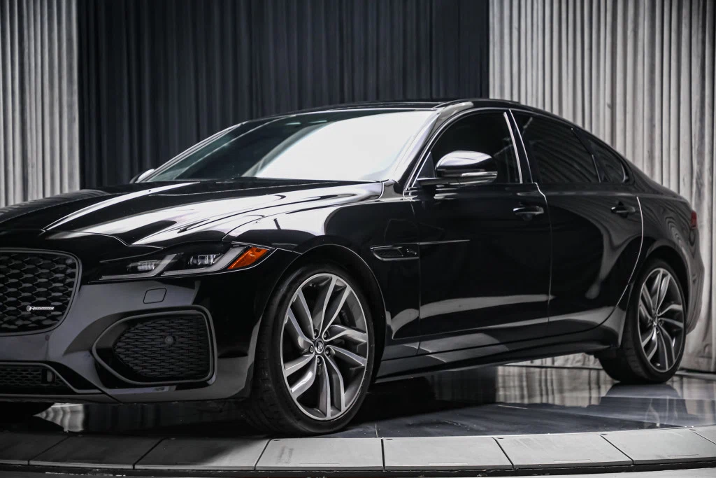 2024 Jaguar XF R-Dynamic SE (X260) P300 AWD, 13/30