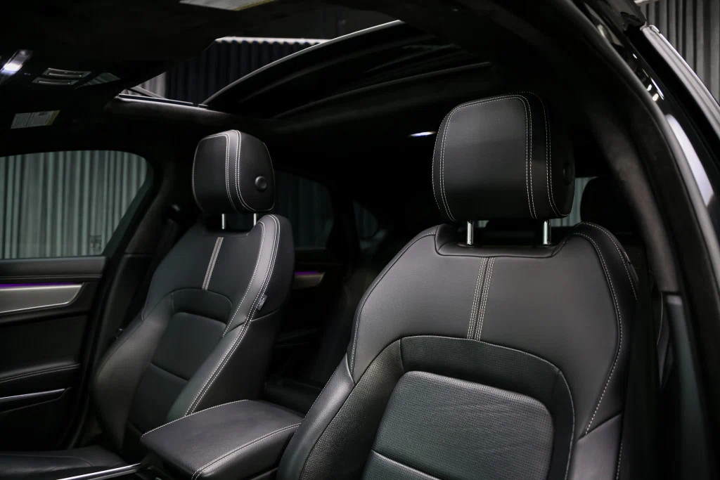 2024 Jaguar XF R-Dynamic SE (X260) P300 AWD, 21/30