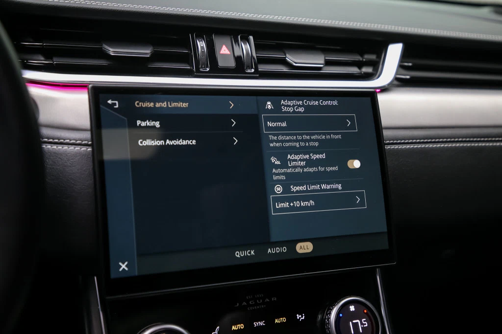 2024 Jaguar XF R-Dynamic SE (X260) P300 AWD, 28/30