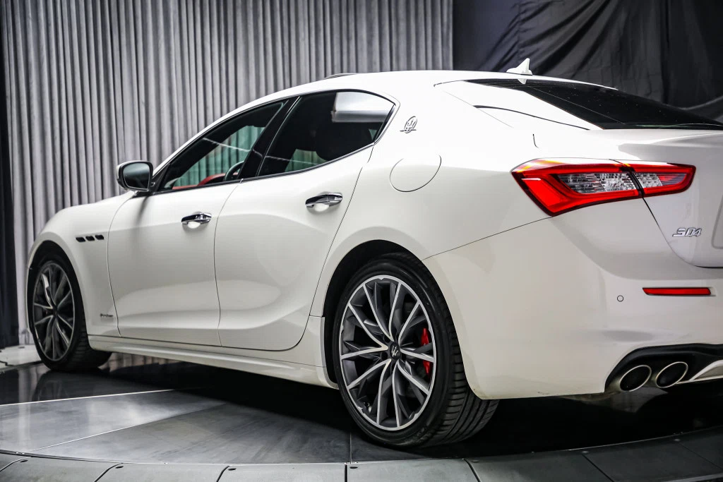 2020 Maserati Ghibli S Q4 GranLusso, 18/30