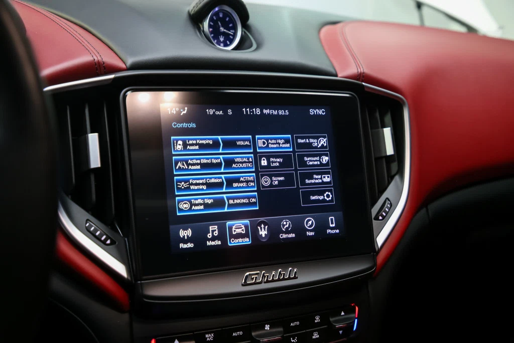 2020 Maserati Ghibli S Q4 GranLusso, 29/30