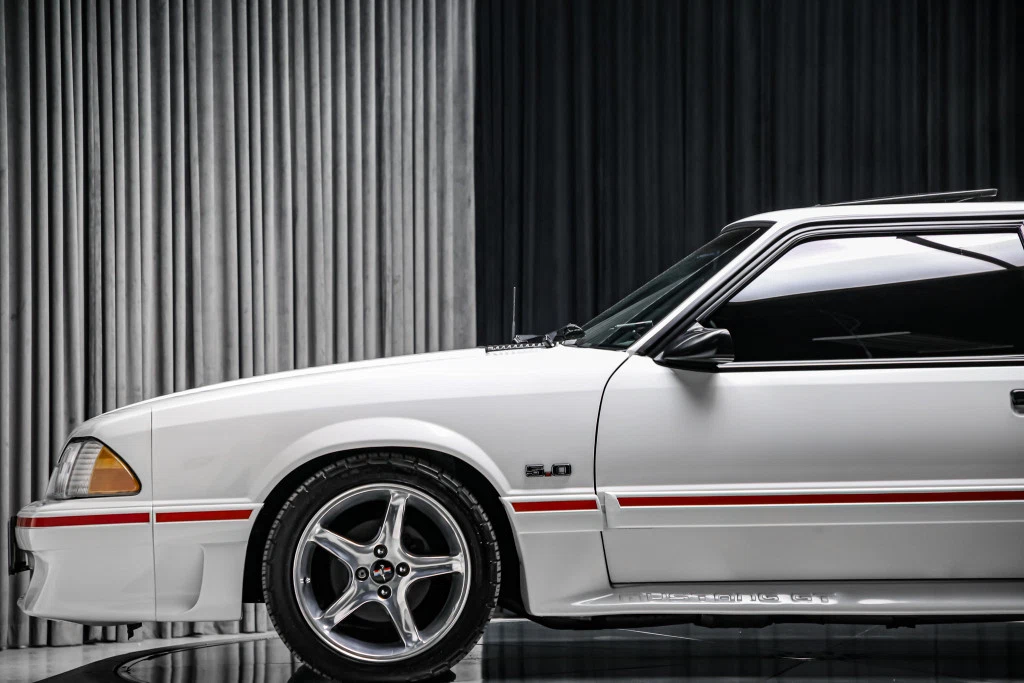 1987 Ford Mustang GT (Fox Body), 16/30
