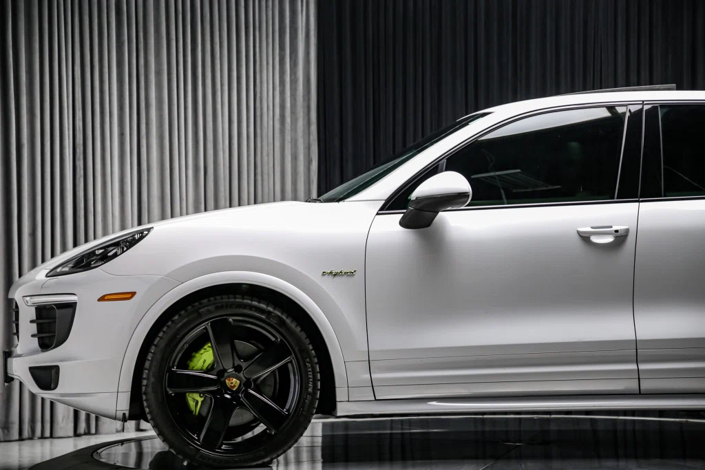 2017 Porsche Cayenne S E-Hybrid (2nd Generation) Platinum Edition, 15/30