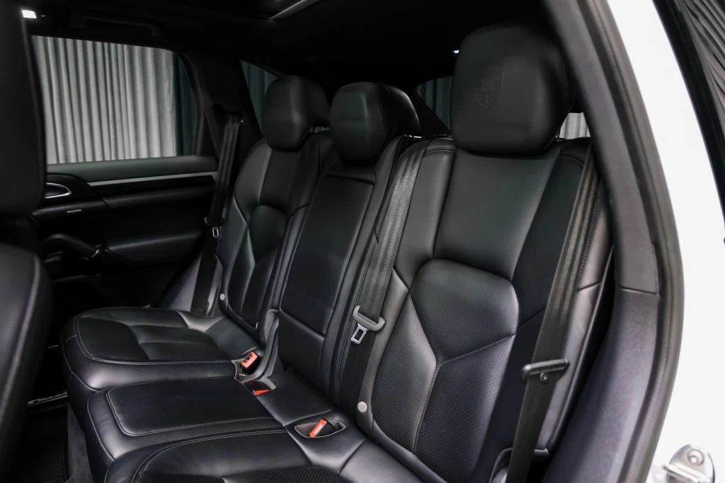 2017 Porsche Cayenne S E-Hybrid (2nd Generation) Platinum Edition, 30/30