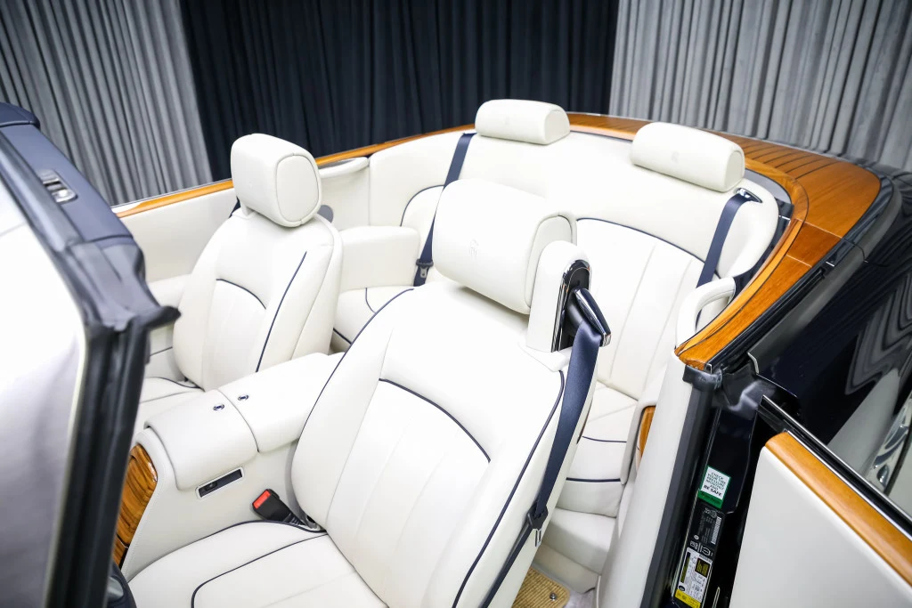 2013 Rolls-Royce Phantom Drophead Coupé Series II, 20/30