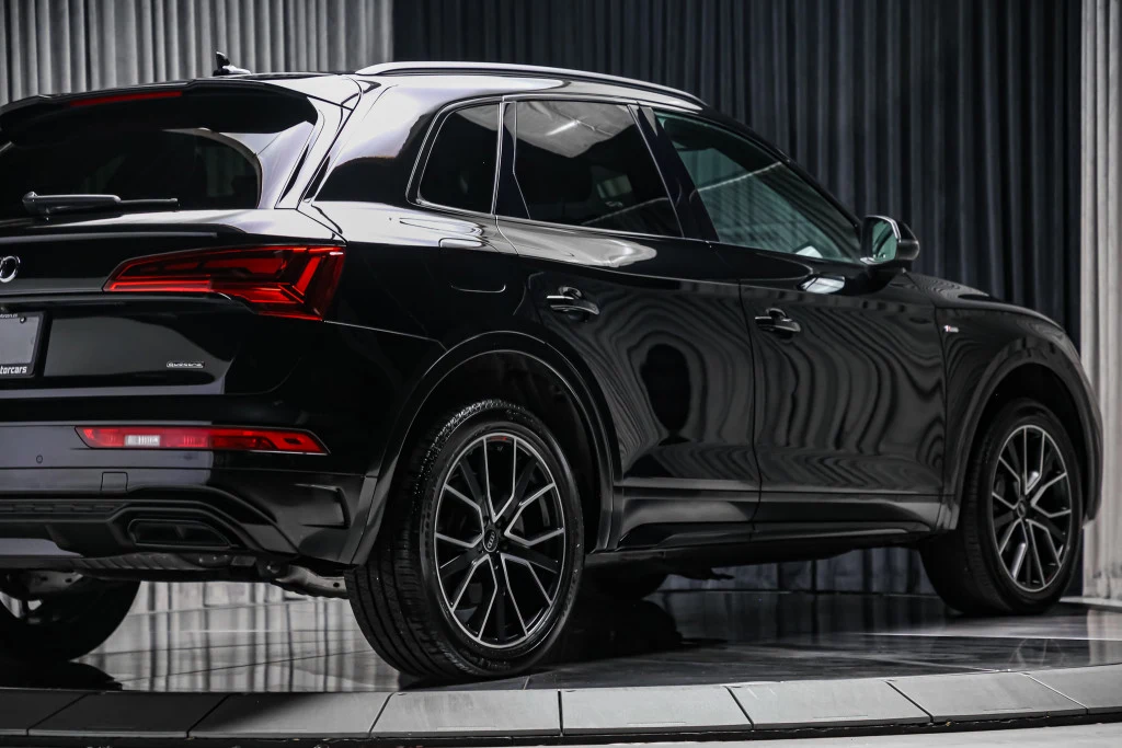 2022 Audi Q5 45 TFSI quattro Progressiv S line, 4/30