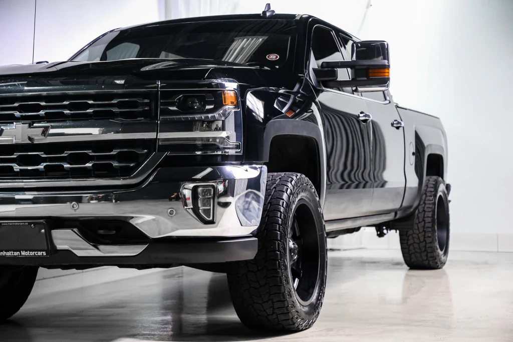 2017 Chevrolet Silverado 1500 LTZ, 2/30