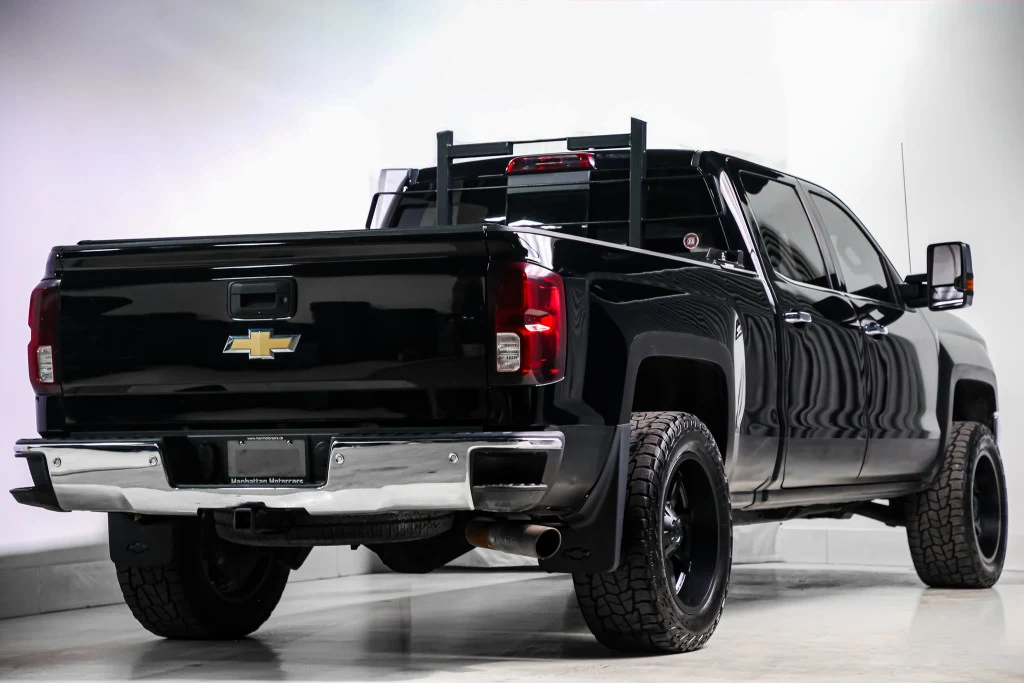 2017 Chevrolet Silverado 1500 LTZ, 3/30