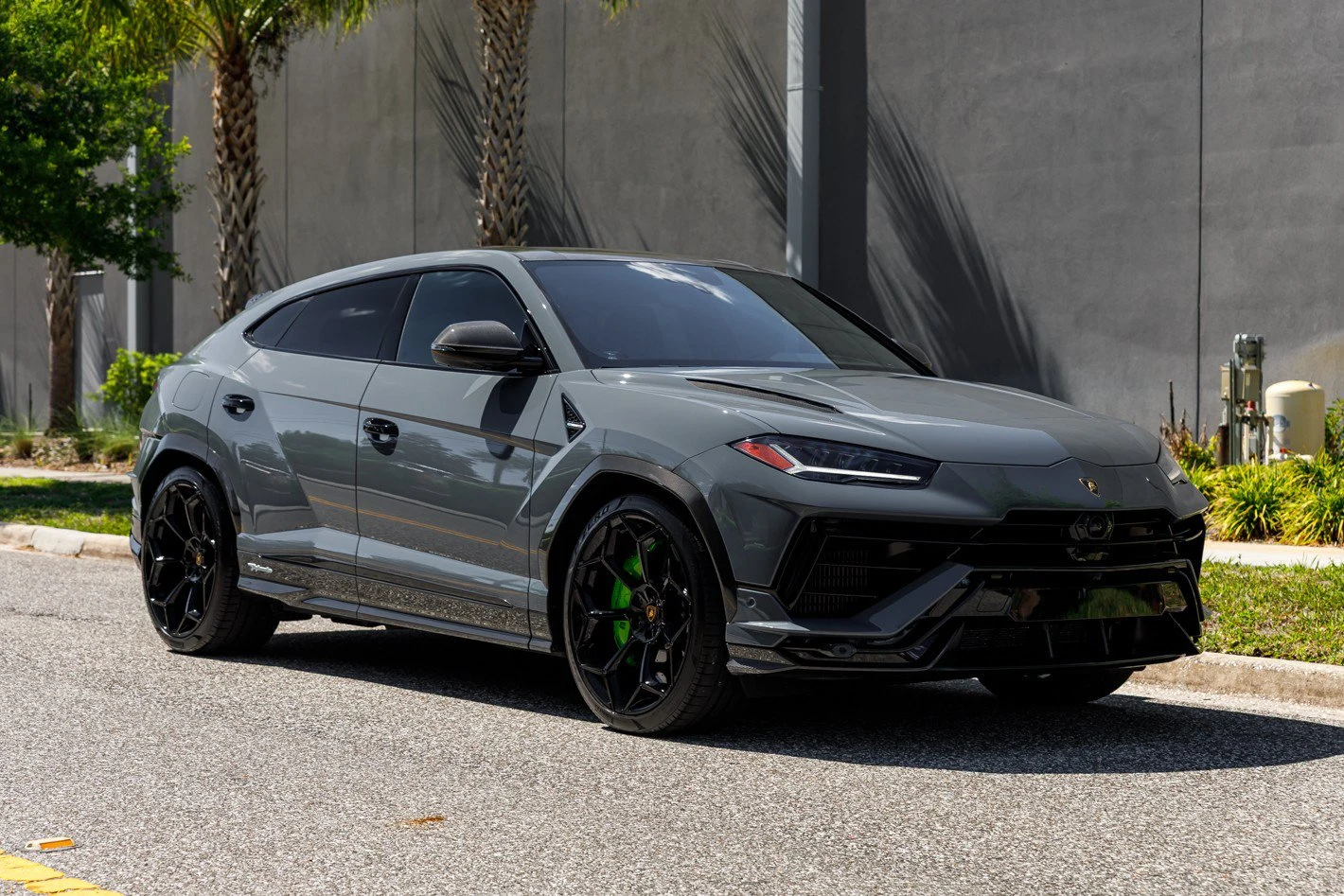 2023 Lamborghini Urus Performante, 2/30