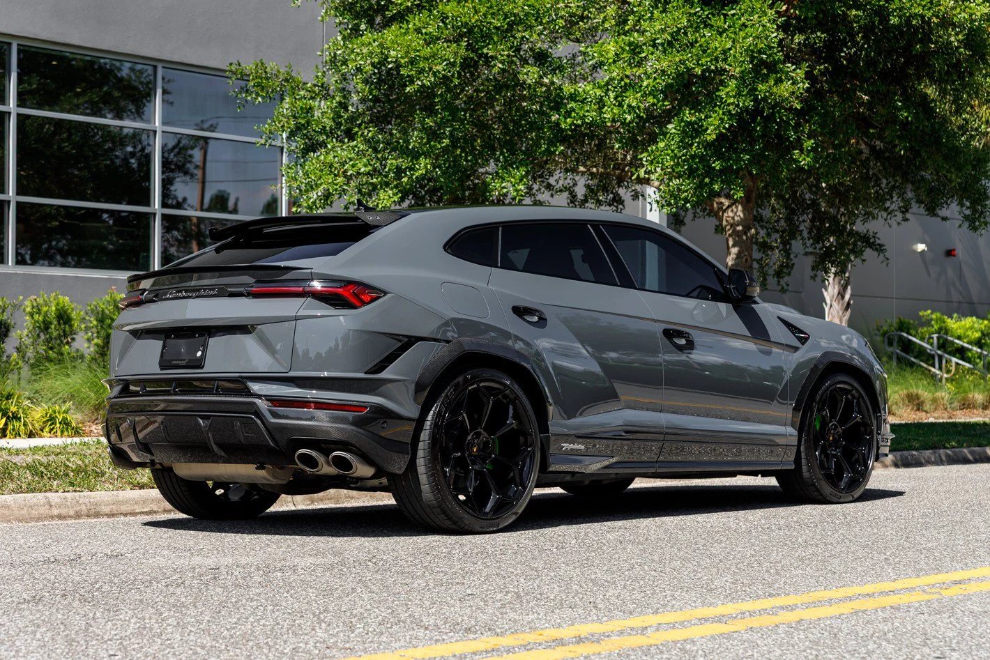 2023 Lamborghini Urus Performante, 3/30