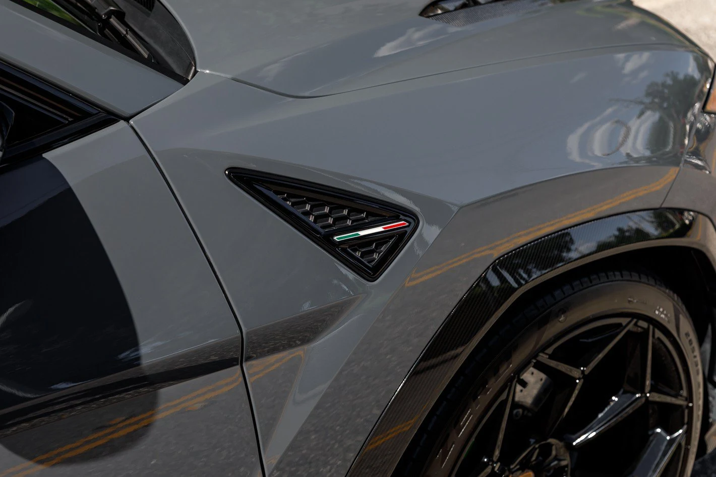 2023 Lamborghini Urus Performante, 9/30