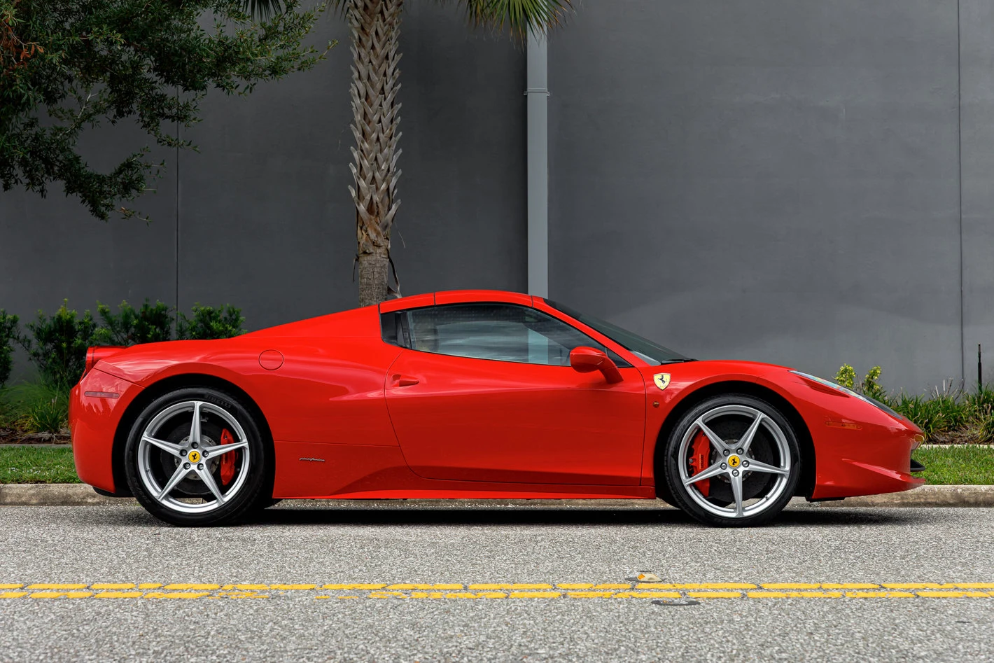 2013 Ferrari 458 Spider, 4/30