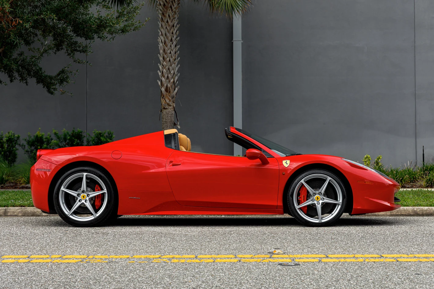 2013 Ferrari 458 Spider, 8/30