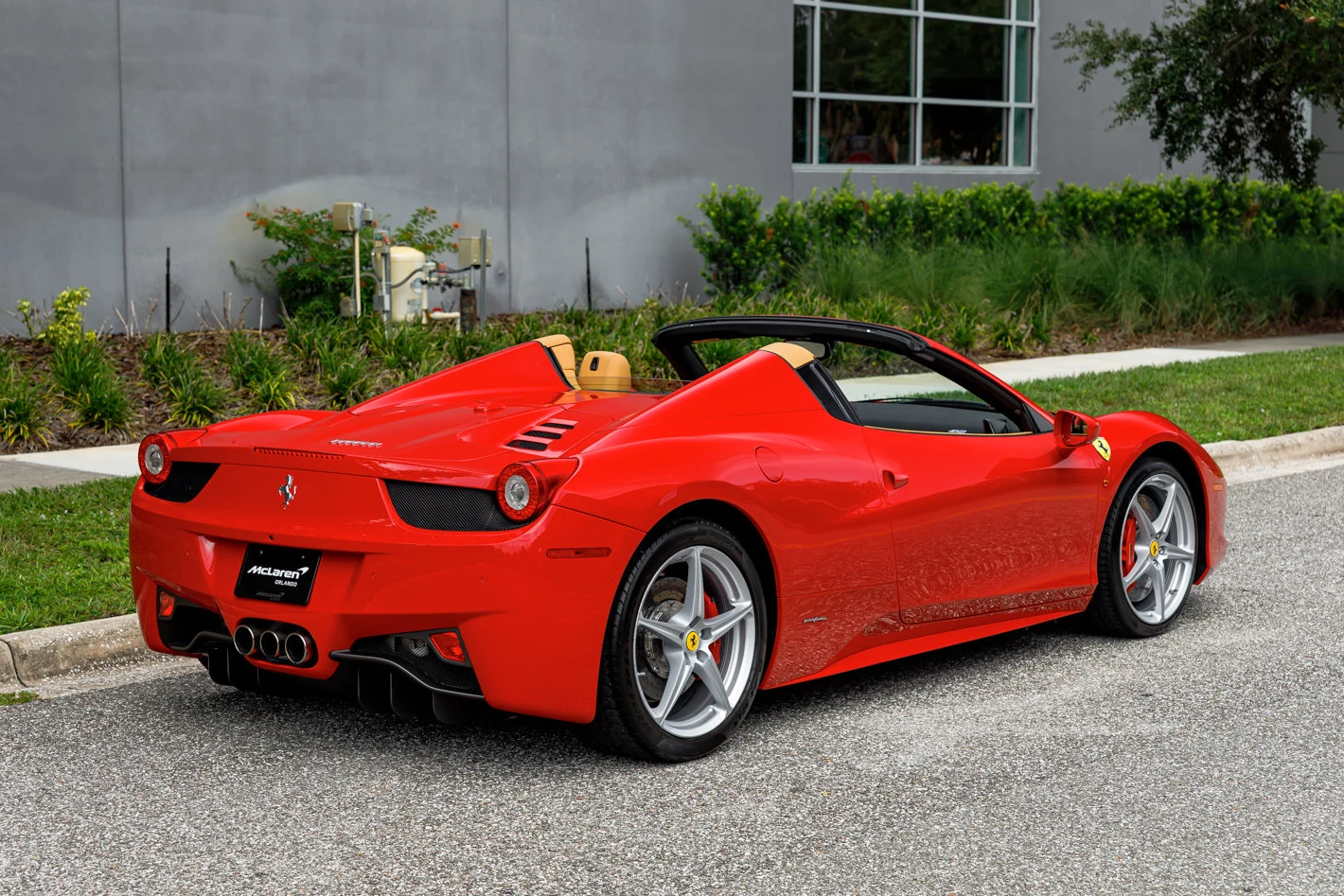 2013 Ferrari 458 Spider, 10/30