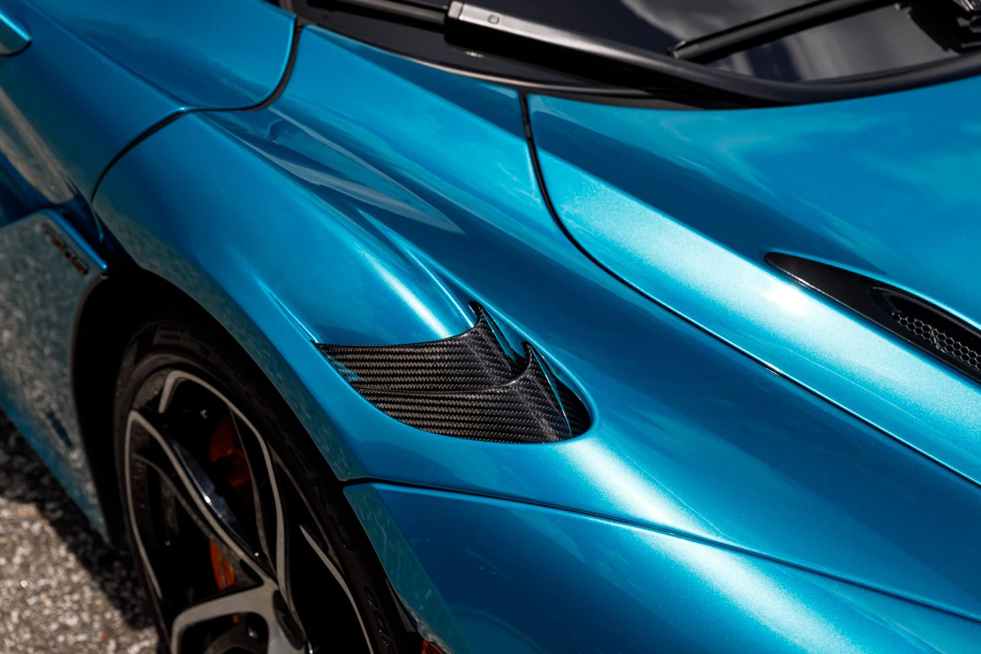 2025 McLaren 750S, 2/30