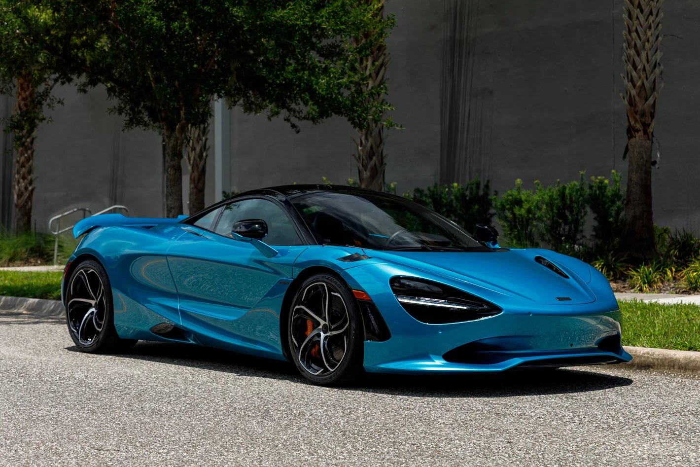 2025 McLaren 750S, 3/30