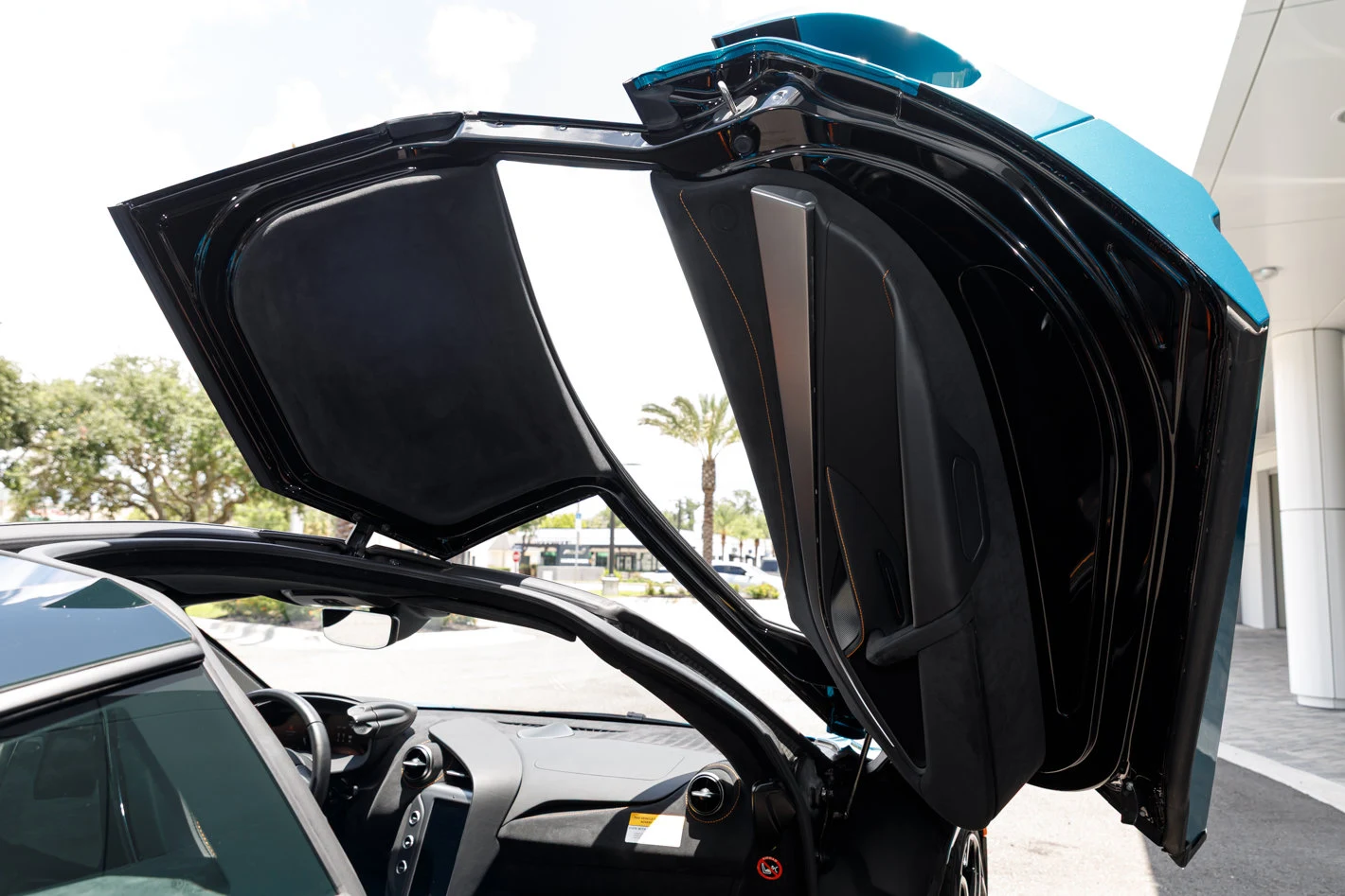 2025 McLaren 750S, 29/30