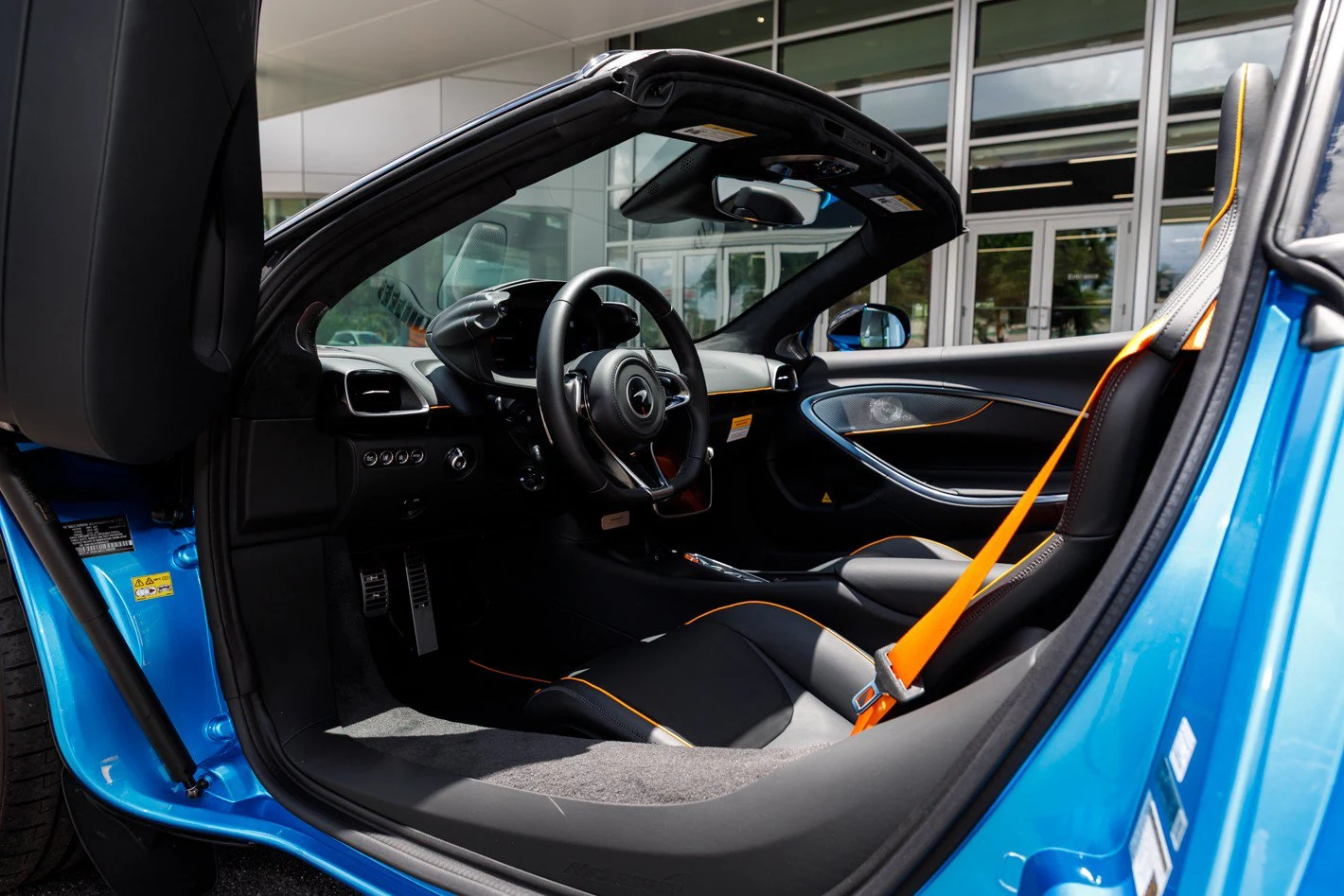 2026 McLaren Artura Spider TechLux, 9/30