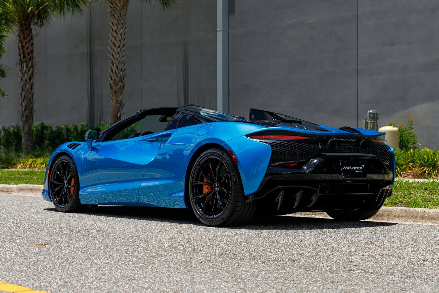 2026 McLaren Artura Spider TechLux, 16/30