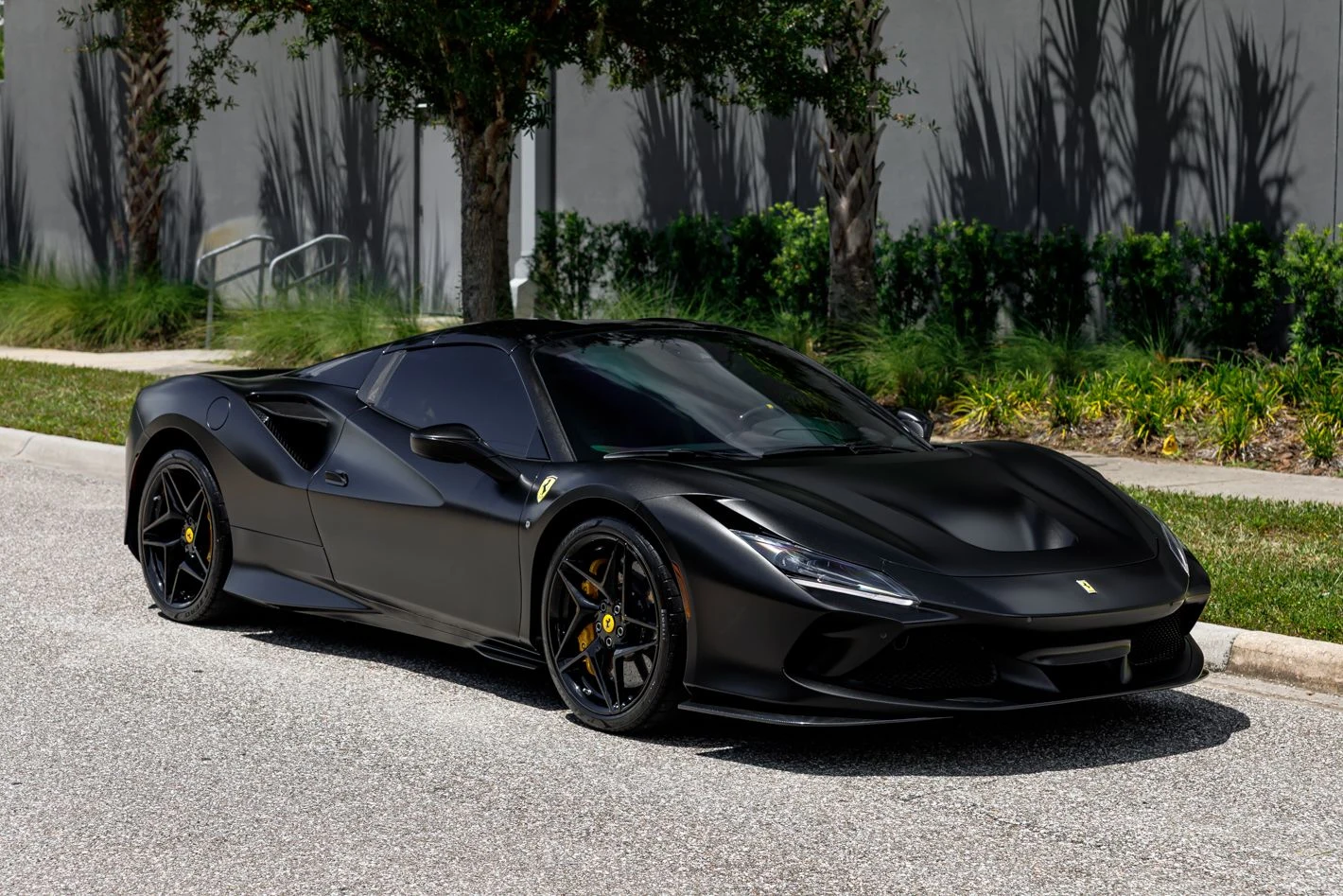 2022 Ferrari F8 Spider, 2/30