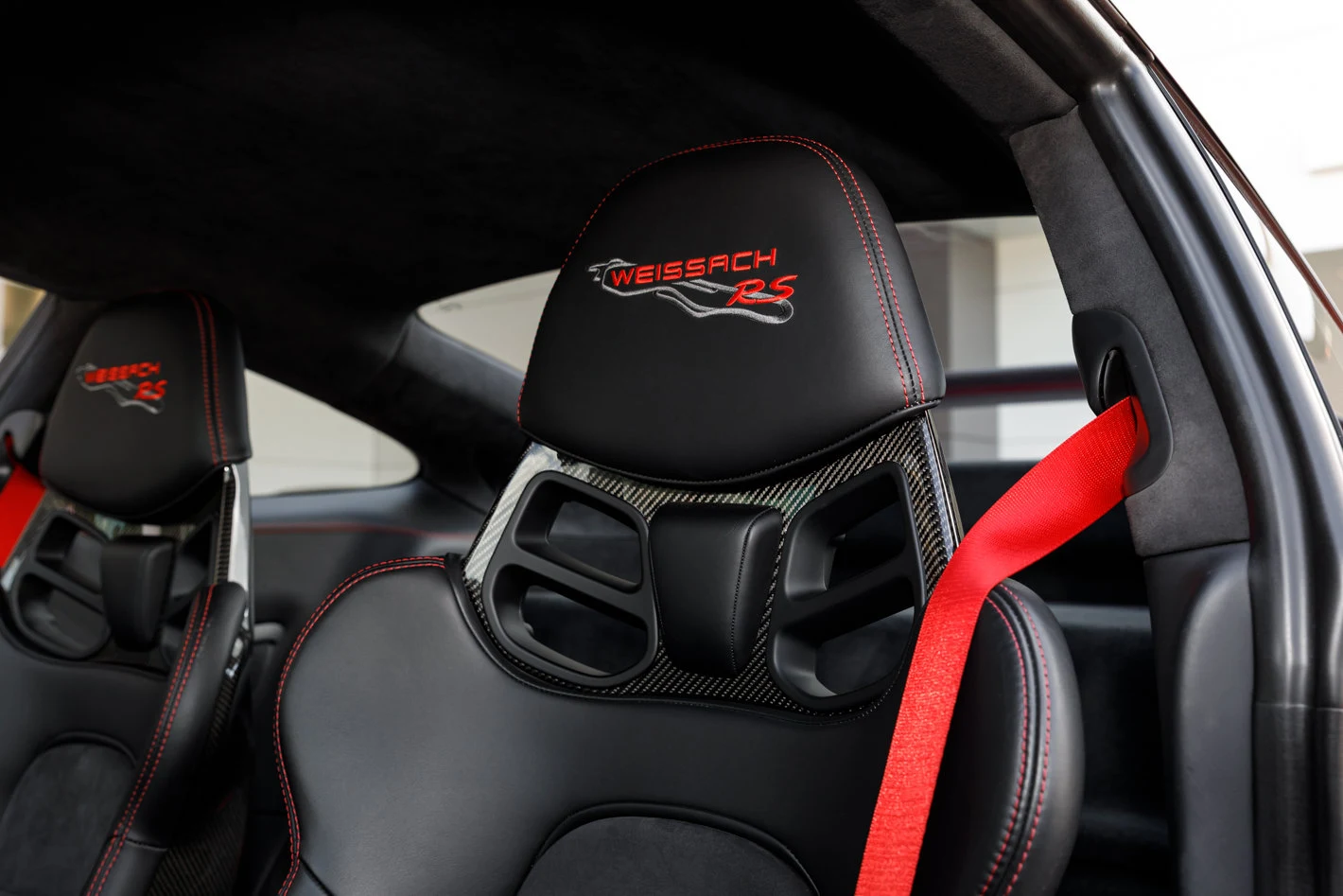 2018 Porsche 911 (991.2) GT2 RS, 28/30