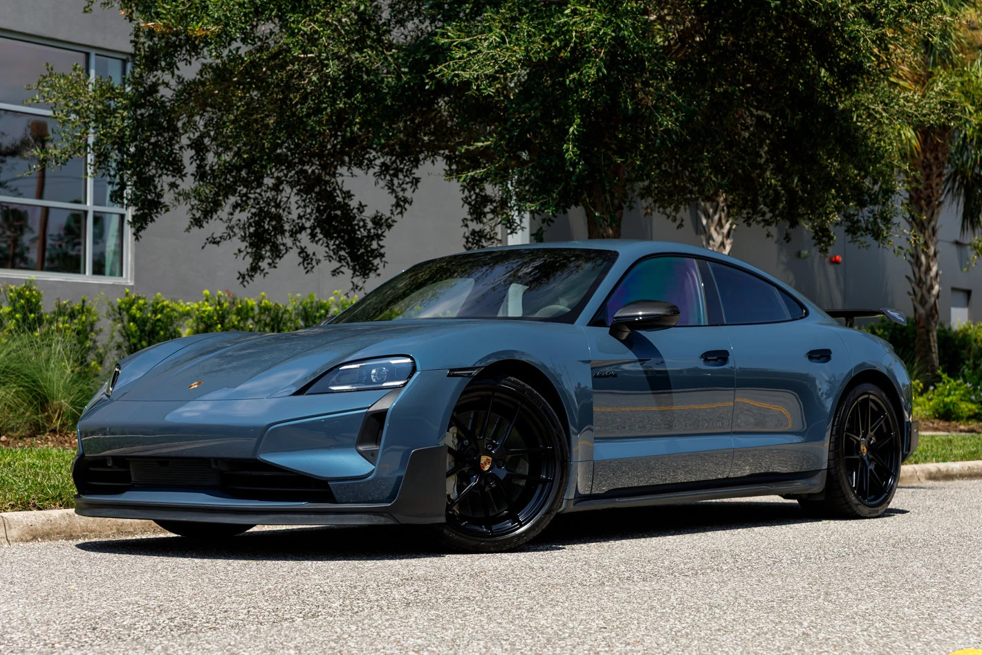 2025 Porsche Taycan Turbo GT Weissach Package, 16/30