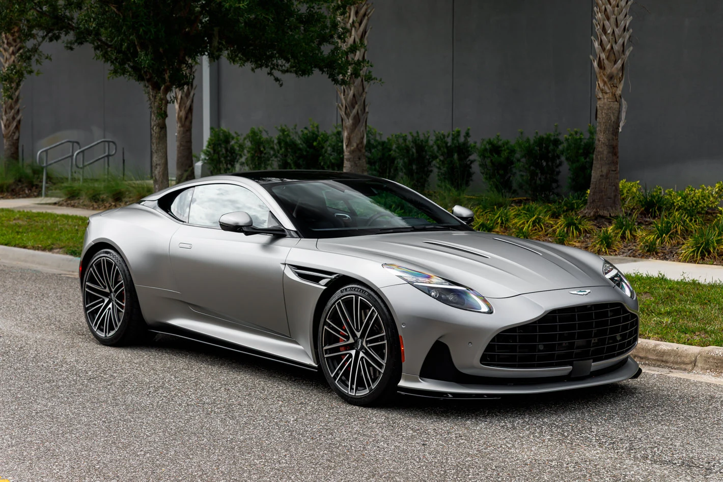 Aston Martin DB12 | McLaren Orlando