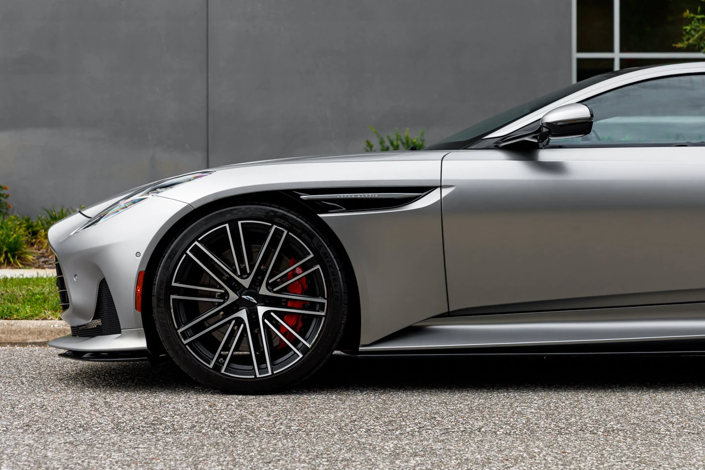 2024 Aston Martin DB12, 15/30