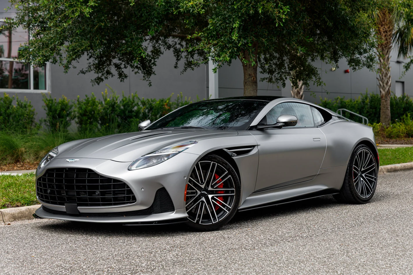 2024 Aston Martin DB12, 18/30