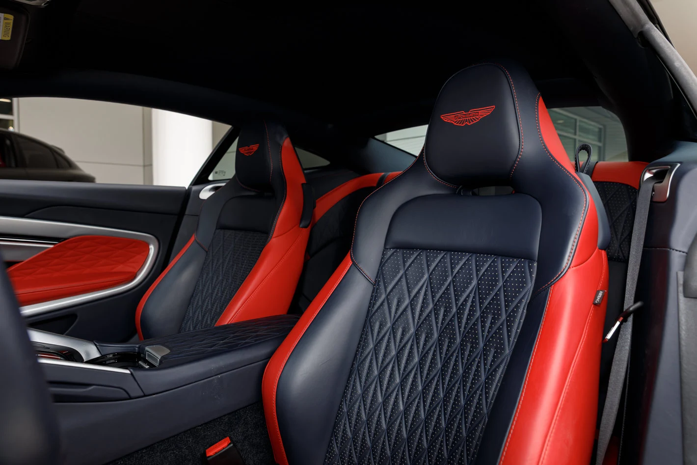 2024 Aston Martin DB12, 25/30