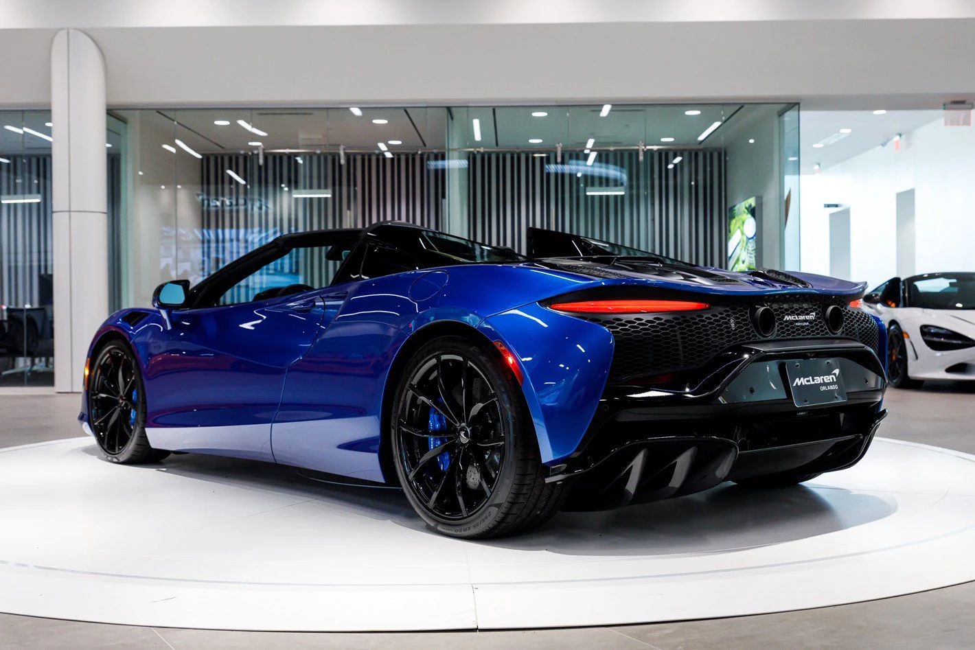 2026 McLaren Artura Spider Performance, 15/30