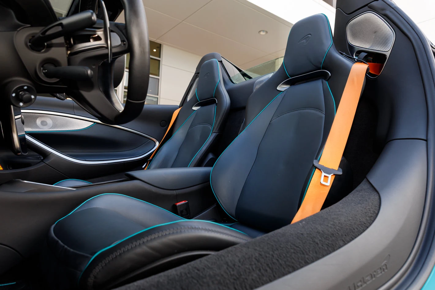 2026 McLaren Artura Spider TechLux, 12/30
