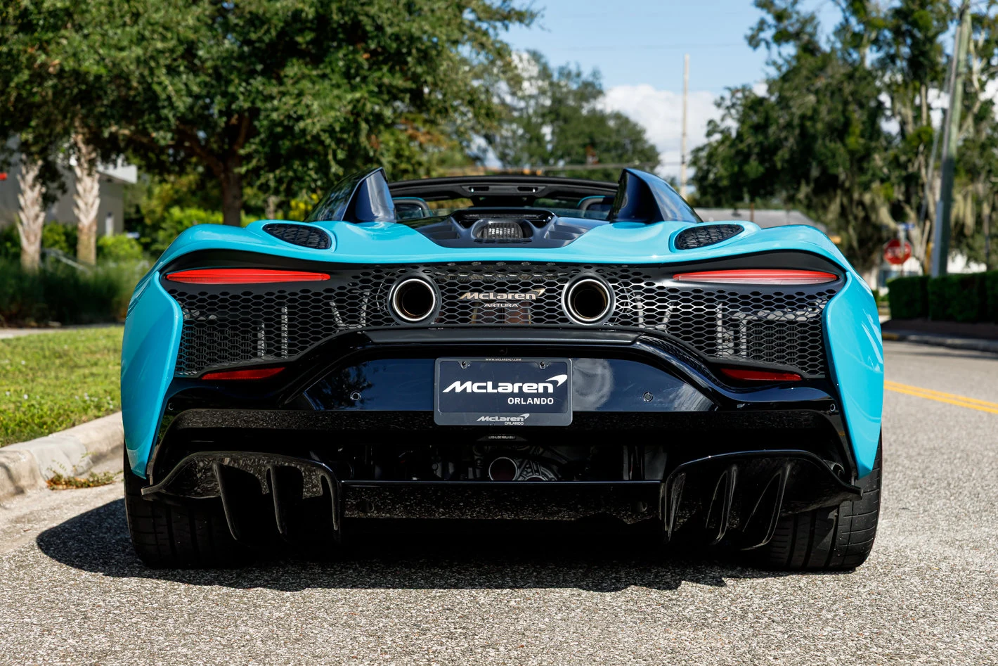 2026 McLaren Artura Spider TechLux, 15/30