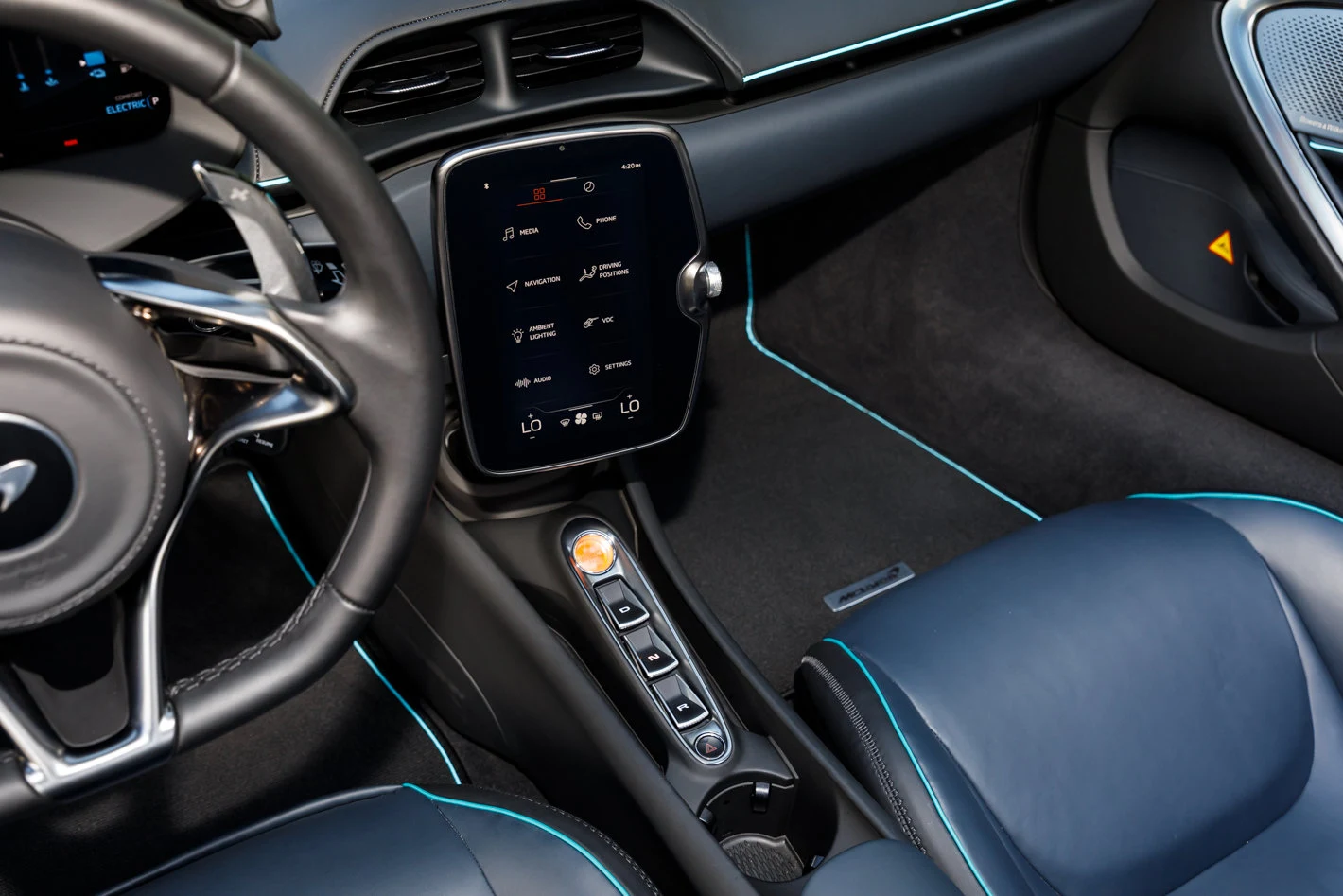 2026 McLaren Artura Spider TechLux, 24/30
