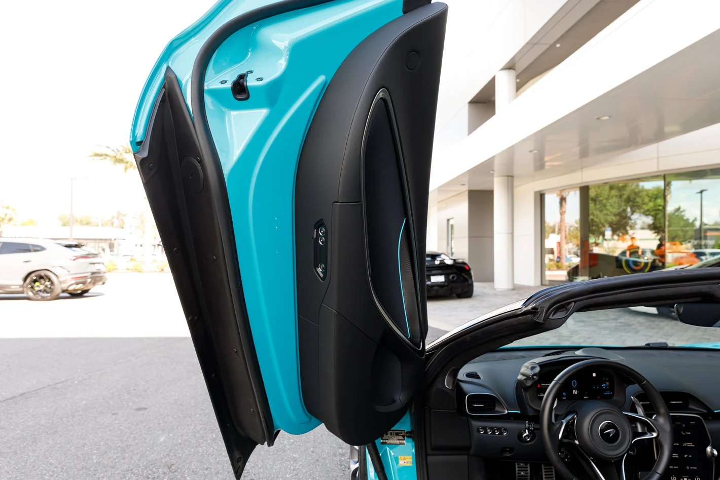 2026 McLaren Artura Spider TechLux, 25/30