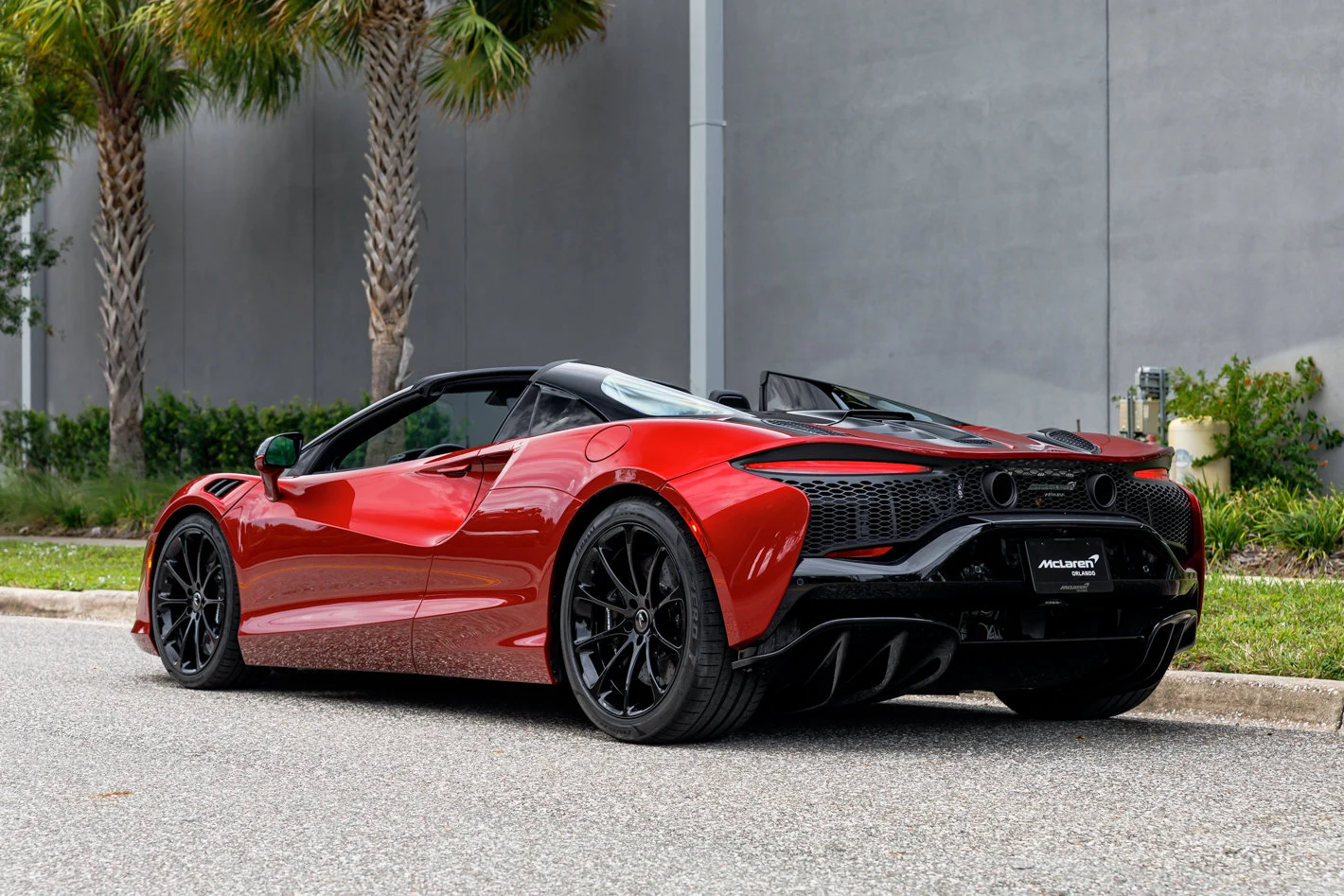 2027 McLaren Artura Spider TechLux, 6/30