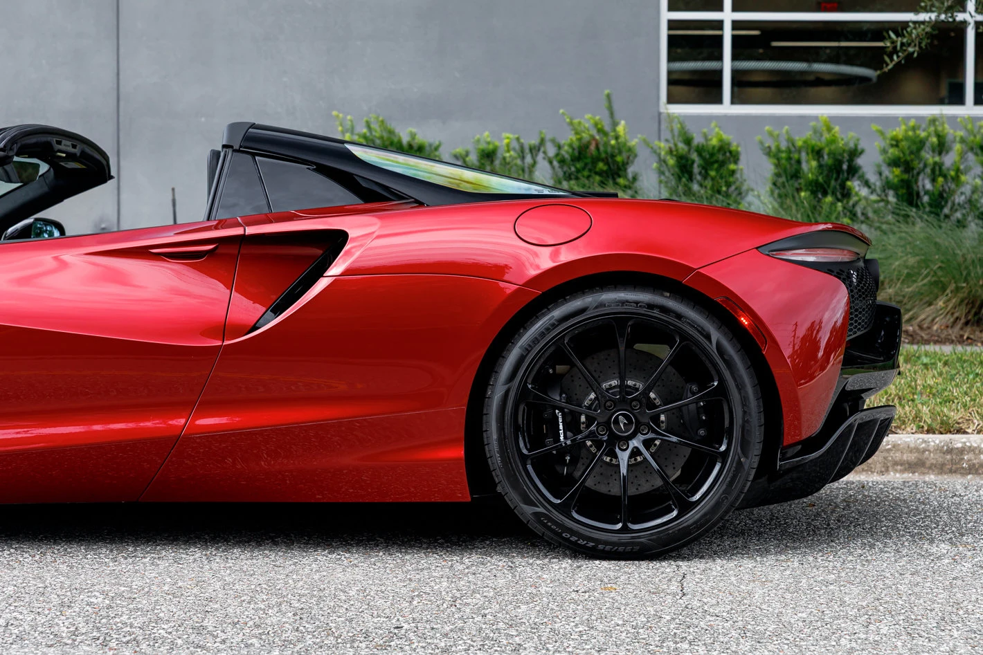 2027 McLaren Artura Spider TechLux, 8/30