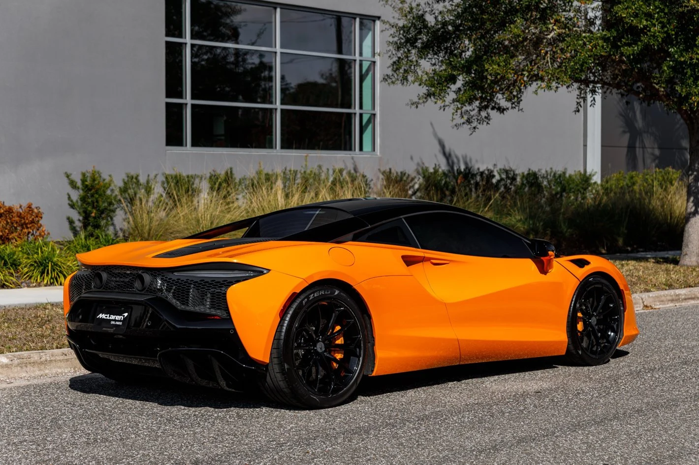2025 McLaren Artura Performance, 3/30