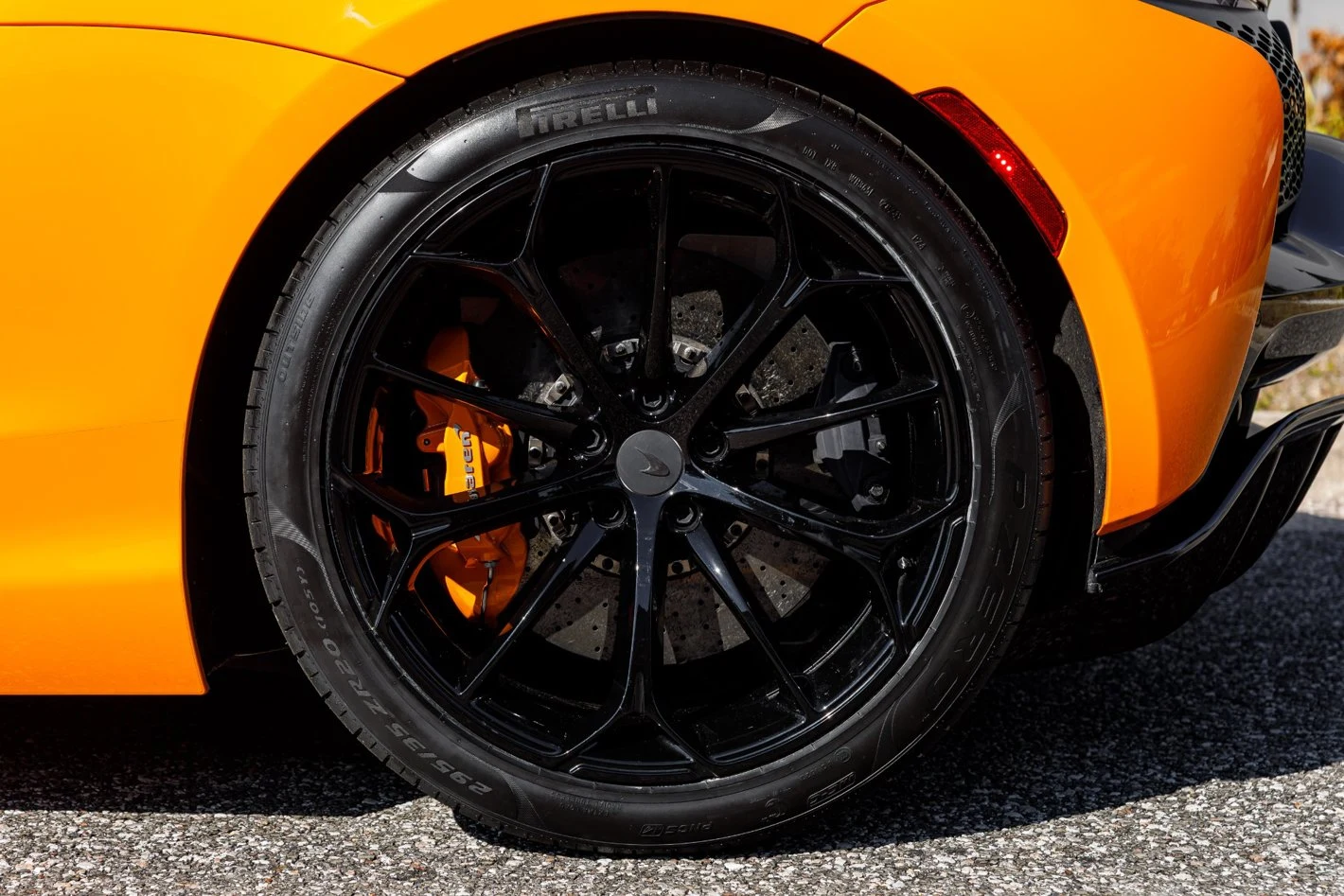 2025 McLaren Artura Performance, 24/30
