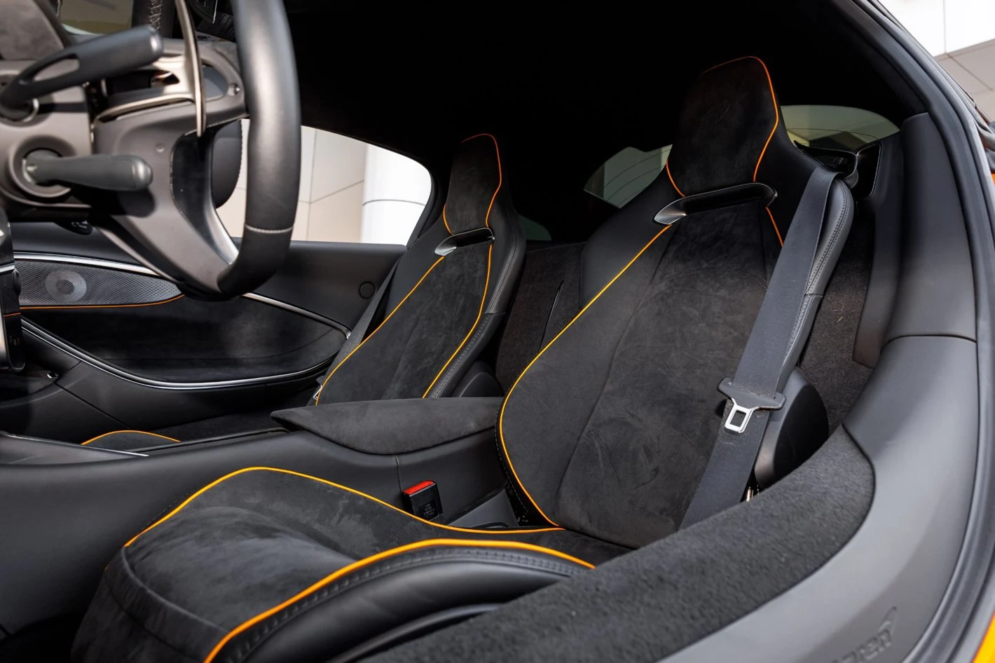 2025 McLaren Artura Performance, 29/30