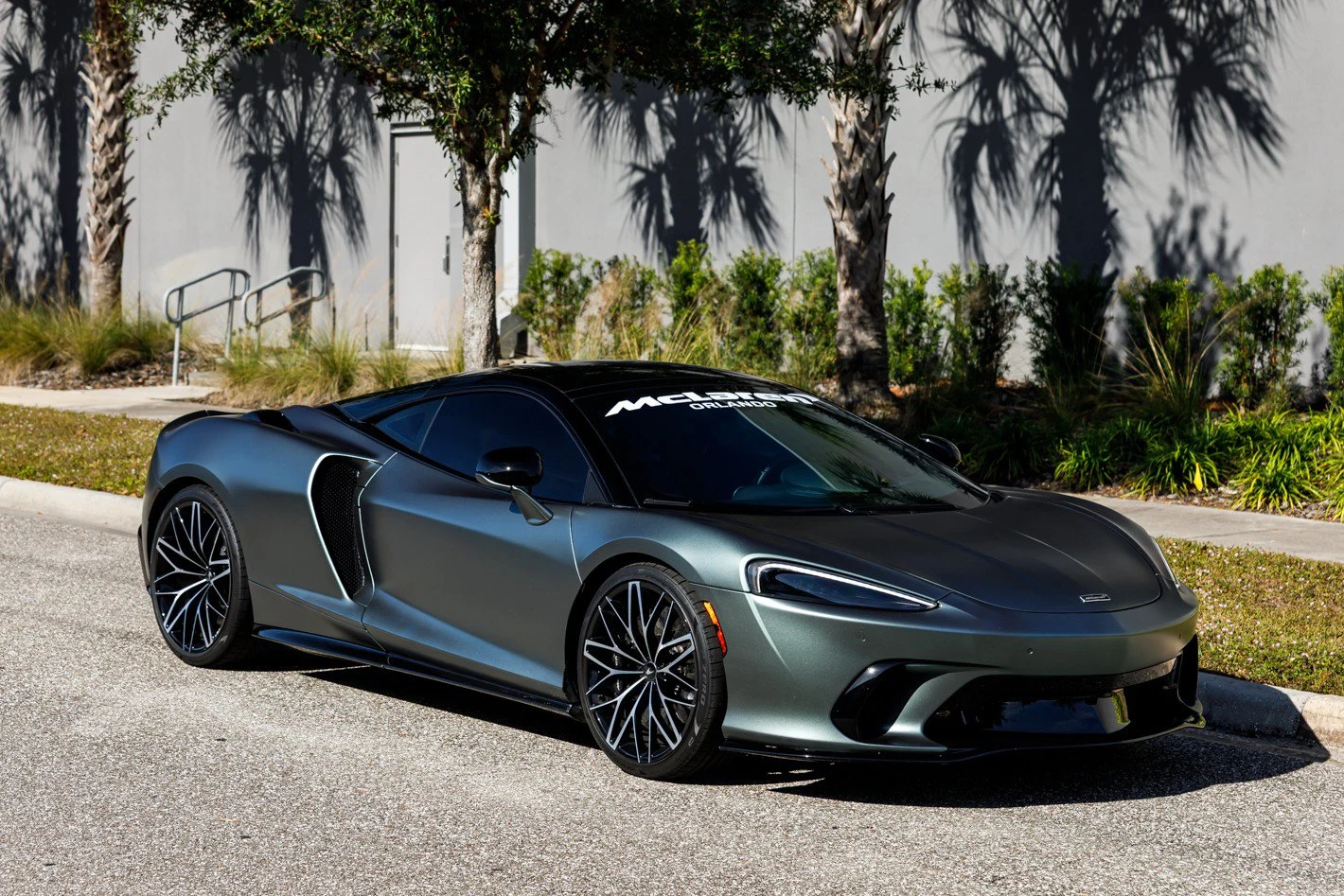2025 McLaren GTS TechLux, 2/30