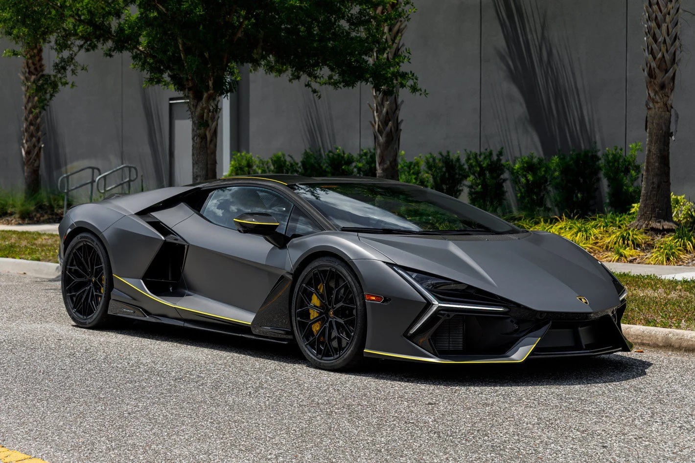 2025 Lamborghini Revuelto, 6/30