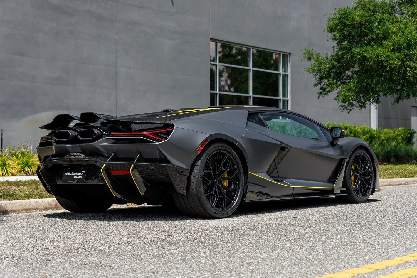 2025 Lamborghini Revuelto, 8/30