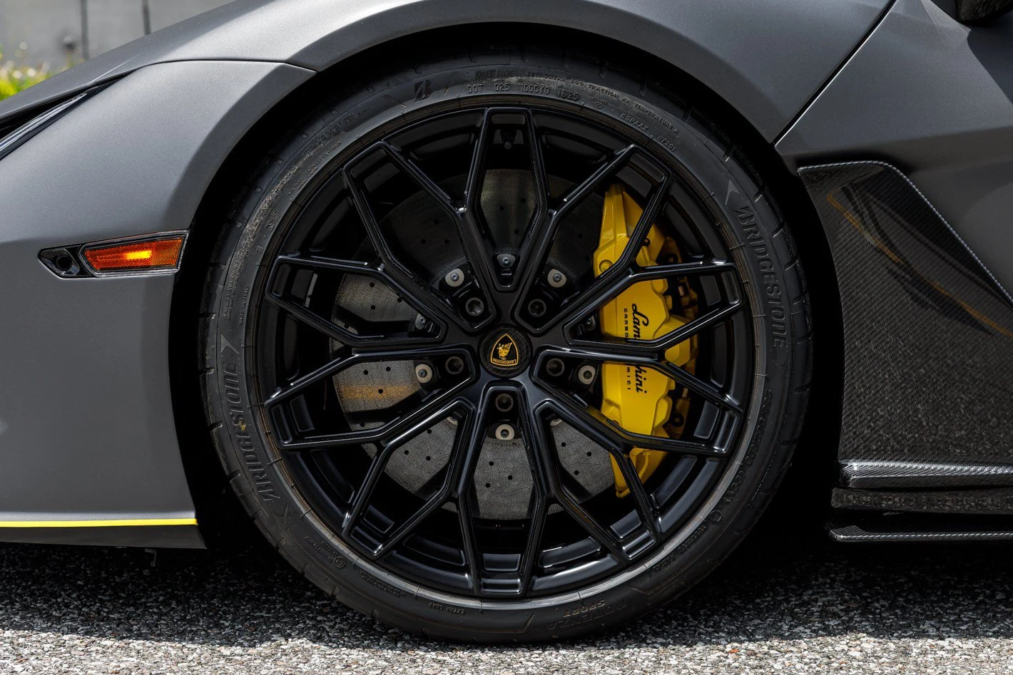 2025 Lamborghini Revuelto, 25/30