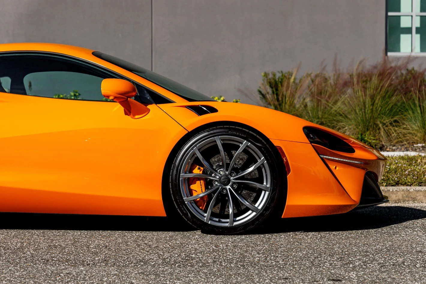 2025 McLaren Artura, 4/30