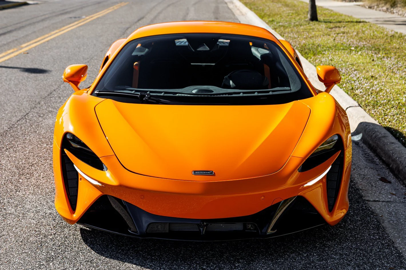 2025 McLaren Artura, 9/30